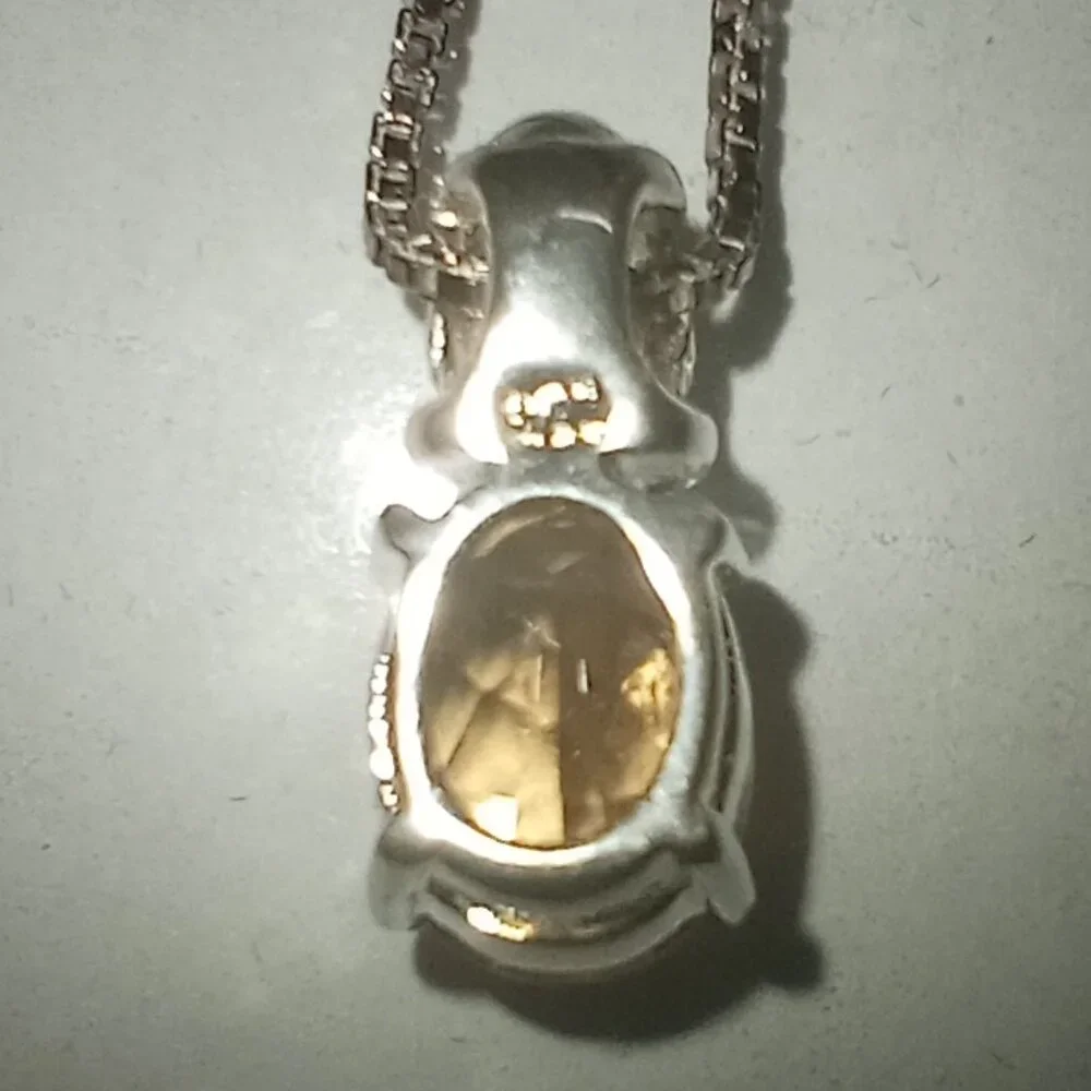 Oval 1.75-Carat Citrine Necklace in Sterling Silver with Chain - Picture 5 of 6